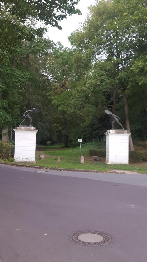 Ferienwohnung "Am Fechtertor- Eingang Zum Schlosspark" พุทบัส ภายนอก รูปภาพ