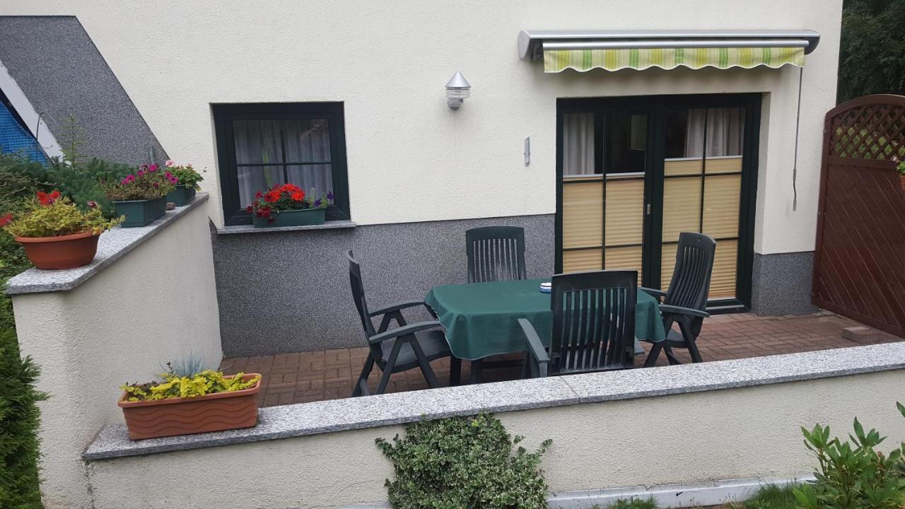 Ferienwohnung "Am Fechtertor- Eingang Zum Schlosspark" พุทบัส ภายนอก รูปภาพ
