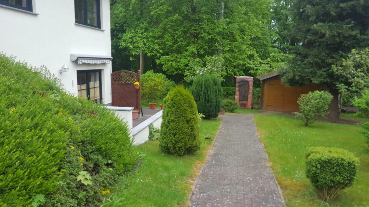 Ferienwohnung "Am Fechtertor- Eingang Zum Schlosspark" พุทบัส ภายนอก รูปภาพ