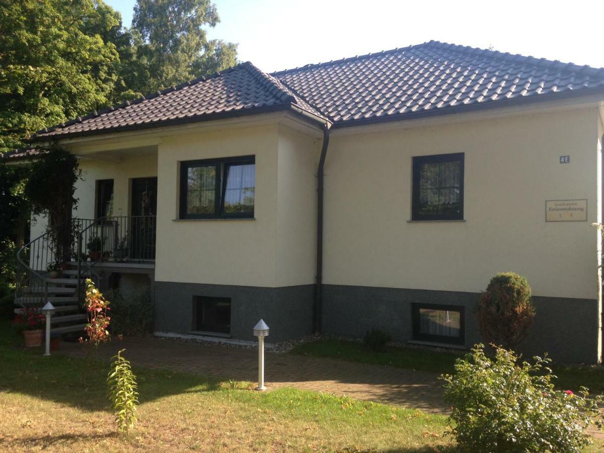 Ferienwohnung "Am Fechtertor- Eingang Zum Schlosspark" พุทบัส ภายนอก รูปภาพ